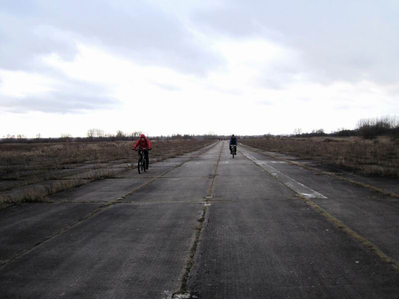 Выехали на ВПП