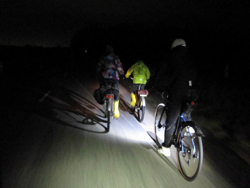 Едем в ночи по участку Партизанское - Козловка