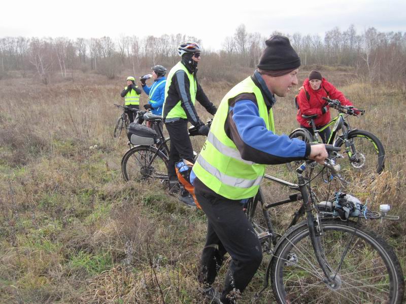 Пешеходный участок по полю