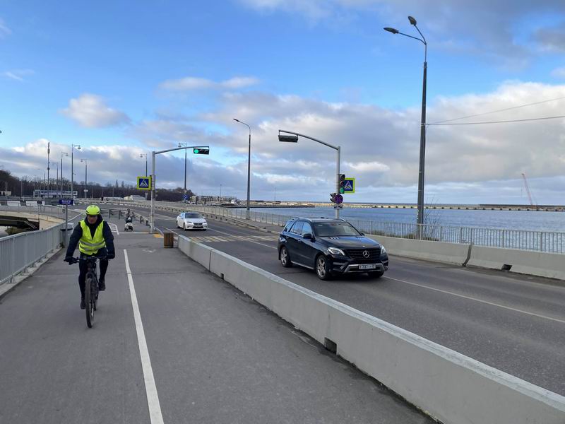 Проезжаем мимо порта Пионерского