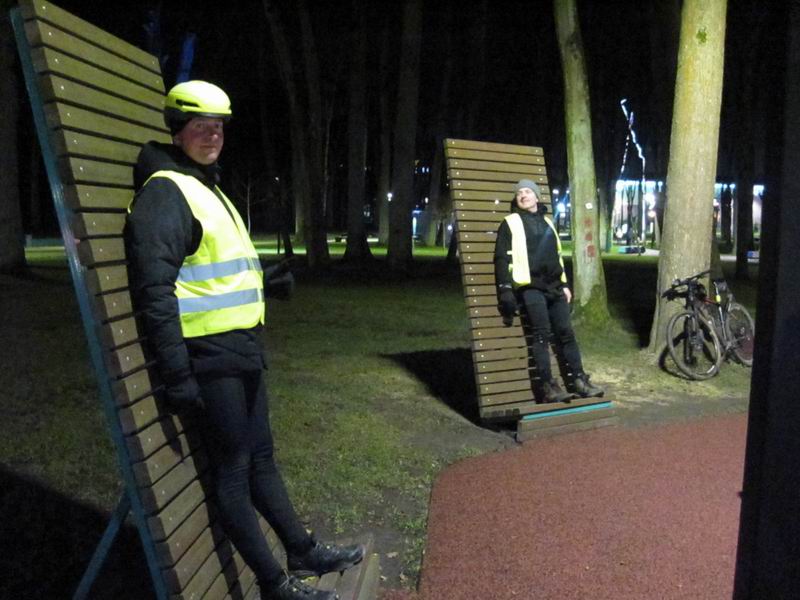 Типа сидения, на которых можно отдыхать стоя