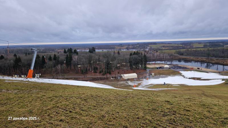 Вид с верху трассы