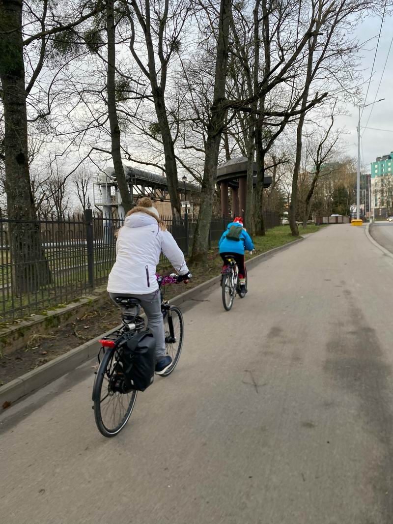 Едем мимо парка Победы