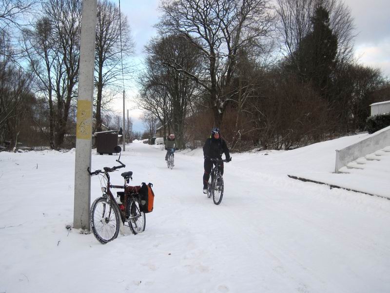 Выехали на улицу Героев