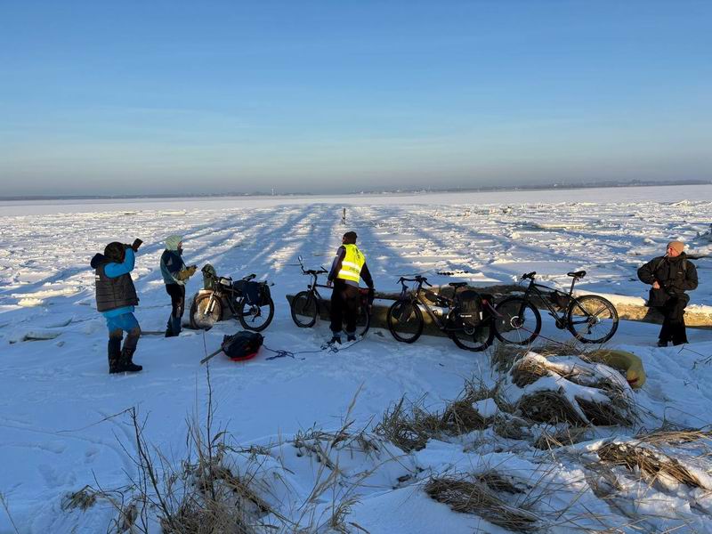 Привал на острове Насыпном