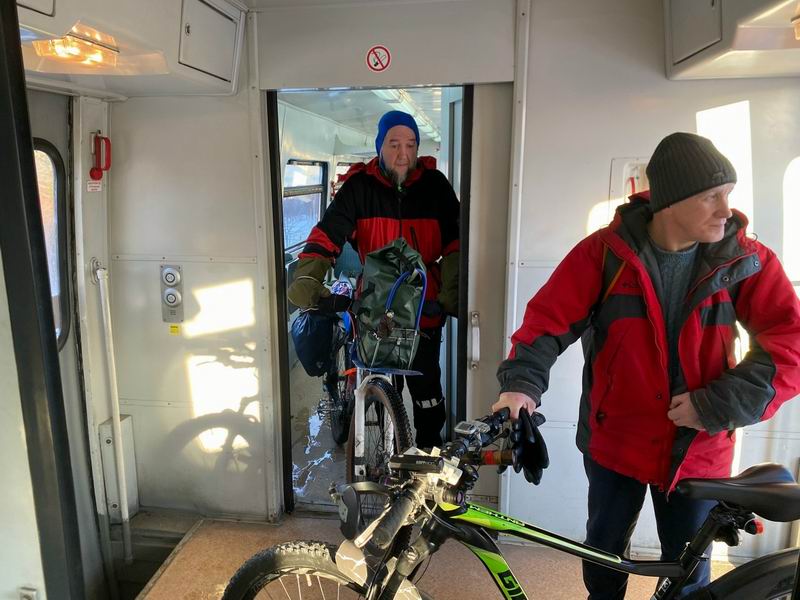 Выходим из поезда