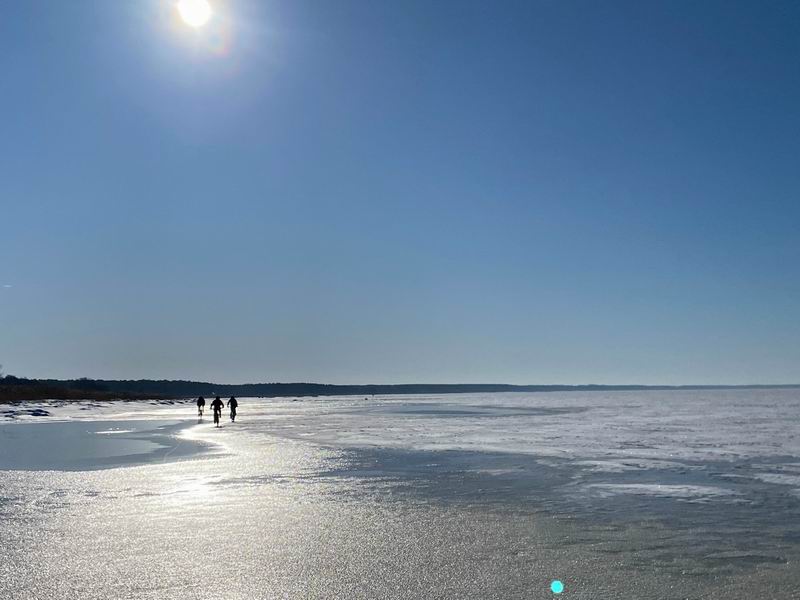 Появились лужи