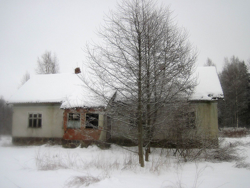 Единственный уцелевший дом в Тарасовке