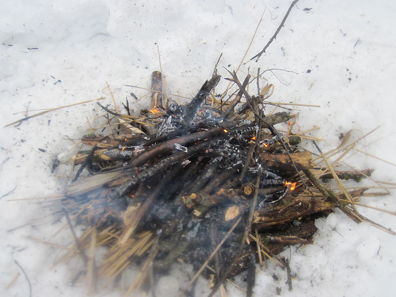 Костёр догорает