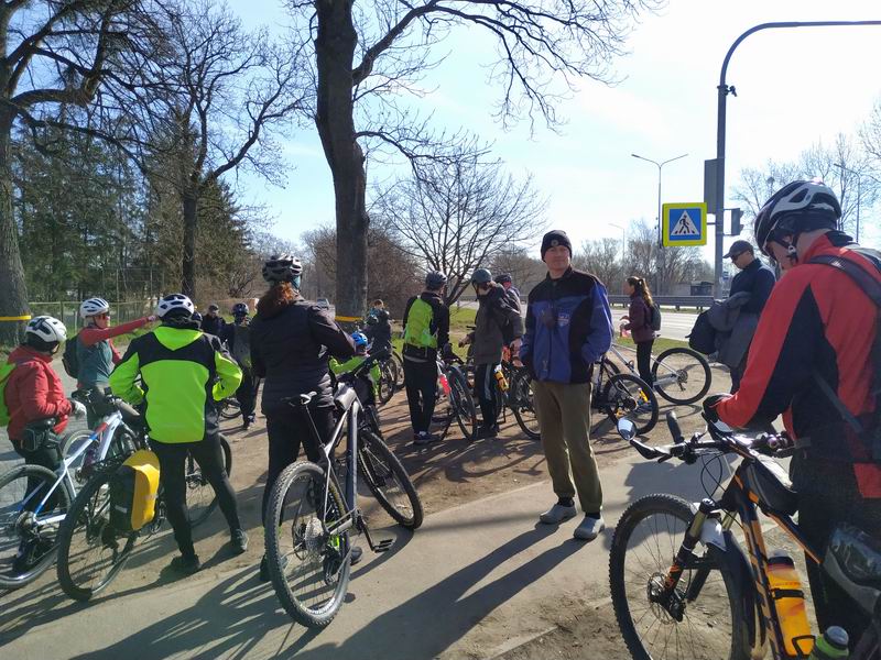 Остановка у мотеля Балтика