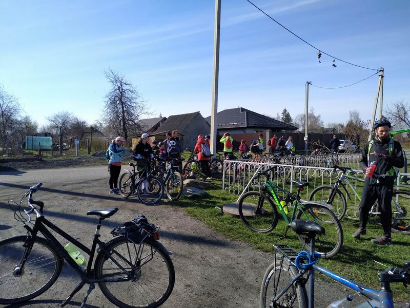 Остановка в Родниках в ожидании отставших