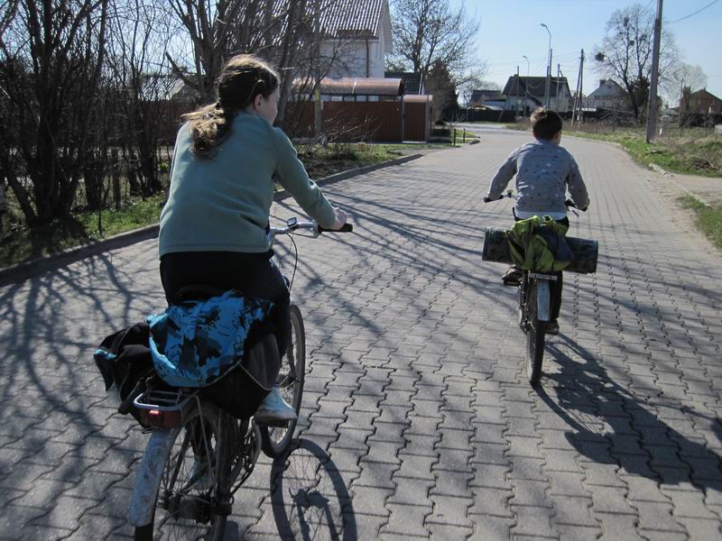 Дамиан и Илиана Мезеновы на ул. Садовой