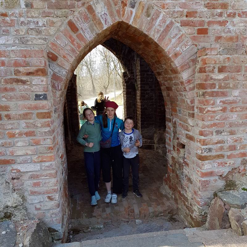 Илиана, Дариана и Дамиан Мезеновы