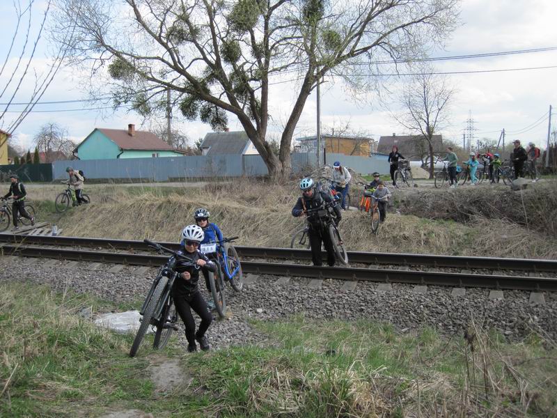 Пересекаем железную дорогу