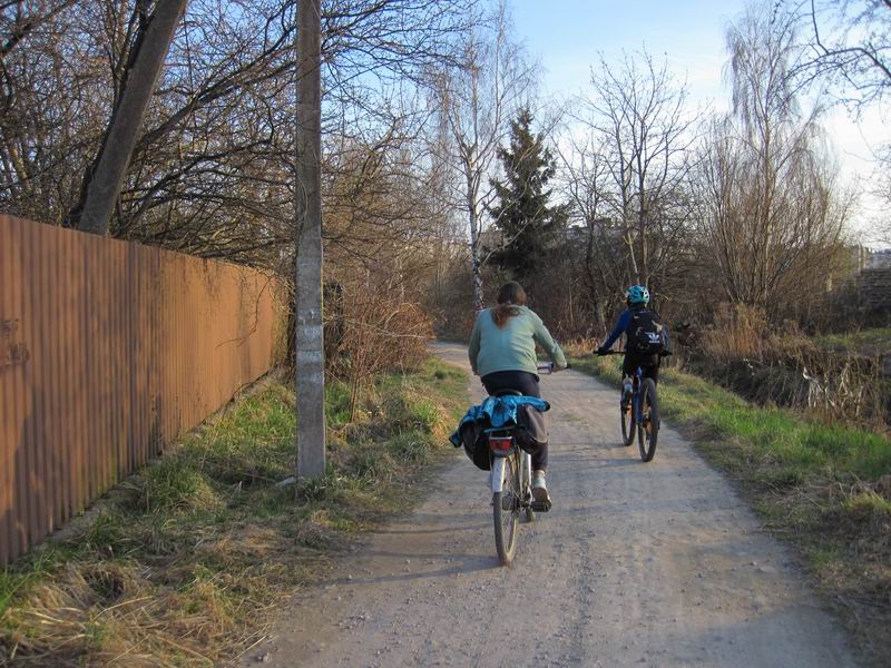 Переехали на грунтовую улицу Железнодорожную