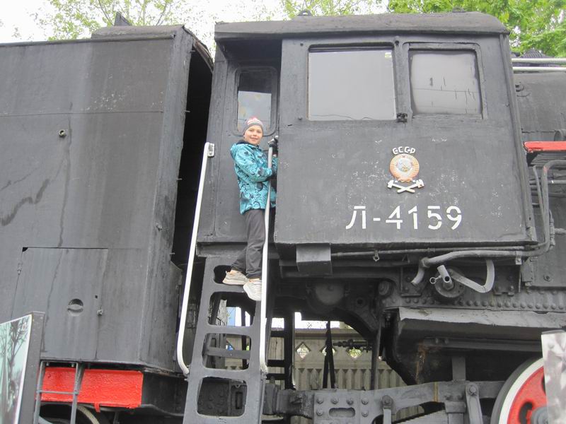 Дамиан на паровозе Л-4159